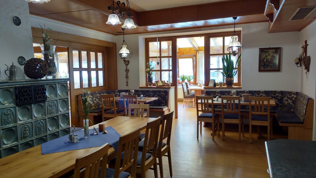 - Erber Hotel 3*